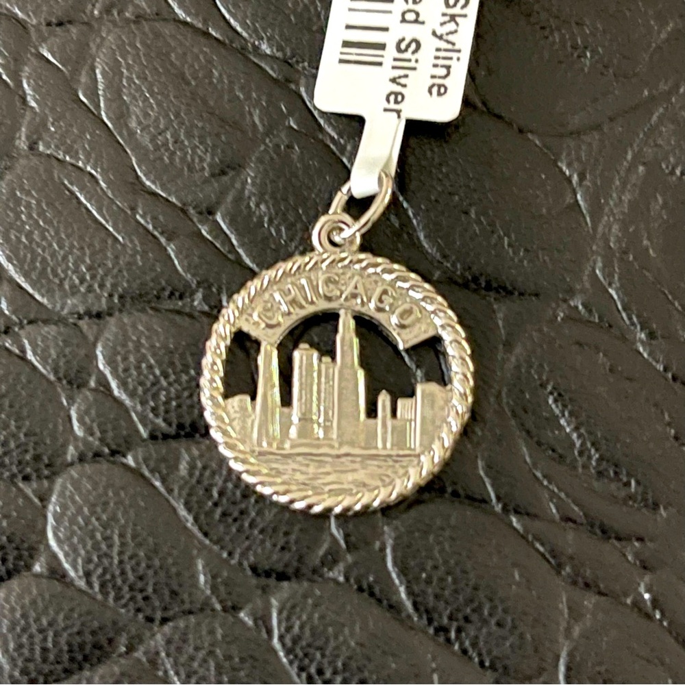 Sterling Silver 925 Chicago Skyline Charm with Rhodium coating.